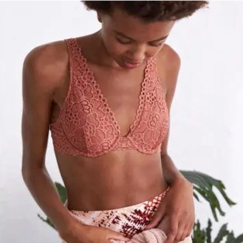 Aerie Happy plunge convertible lace underwire bra